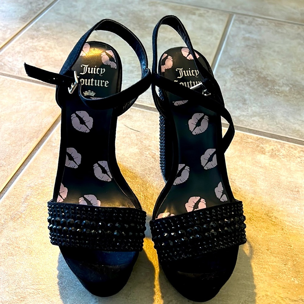 Juicy Couture platform sparkly sandals in black size 6.5